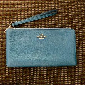 Blue couch wallet wristlet